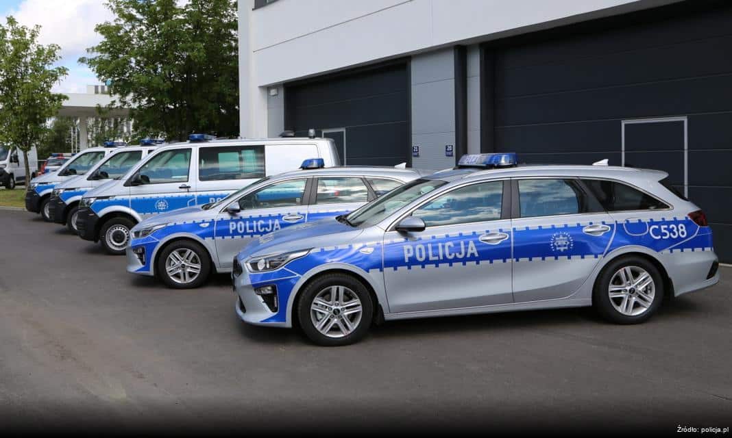Rozbicie planu oszustwa w Poznaniu – zatrzymanie podejrzanych o fikcyjną kradzież samochodu
